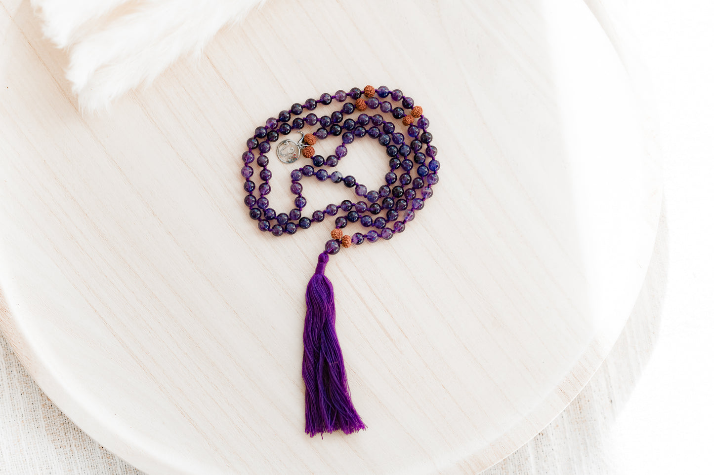 Edelstein-Mala Amethyst bestärkt deine Lebensträume - Hilft Loszulassen und schafft Klarheit - Für Scheitel-Chakra