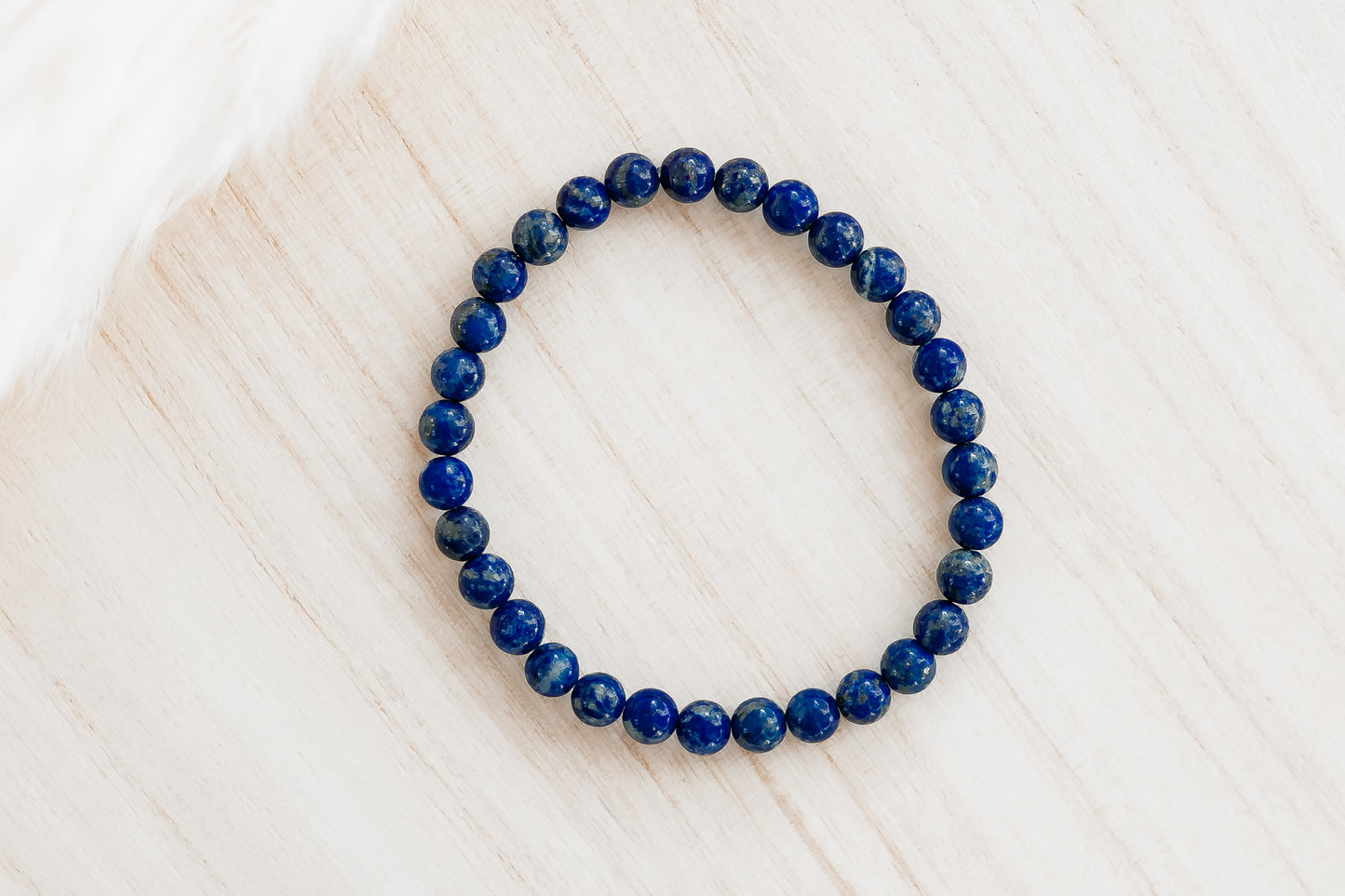 Lapislazuli Edelstein-Armband “Gelassenheit” - Fördert Loyalität, Aufrichtigkeit und Selbstakzeptanz - Perfektes spirituelles Geschenk