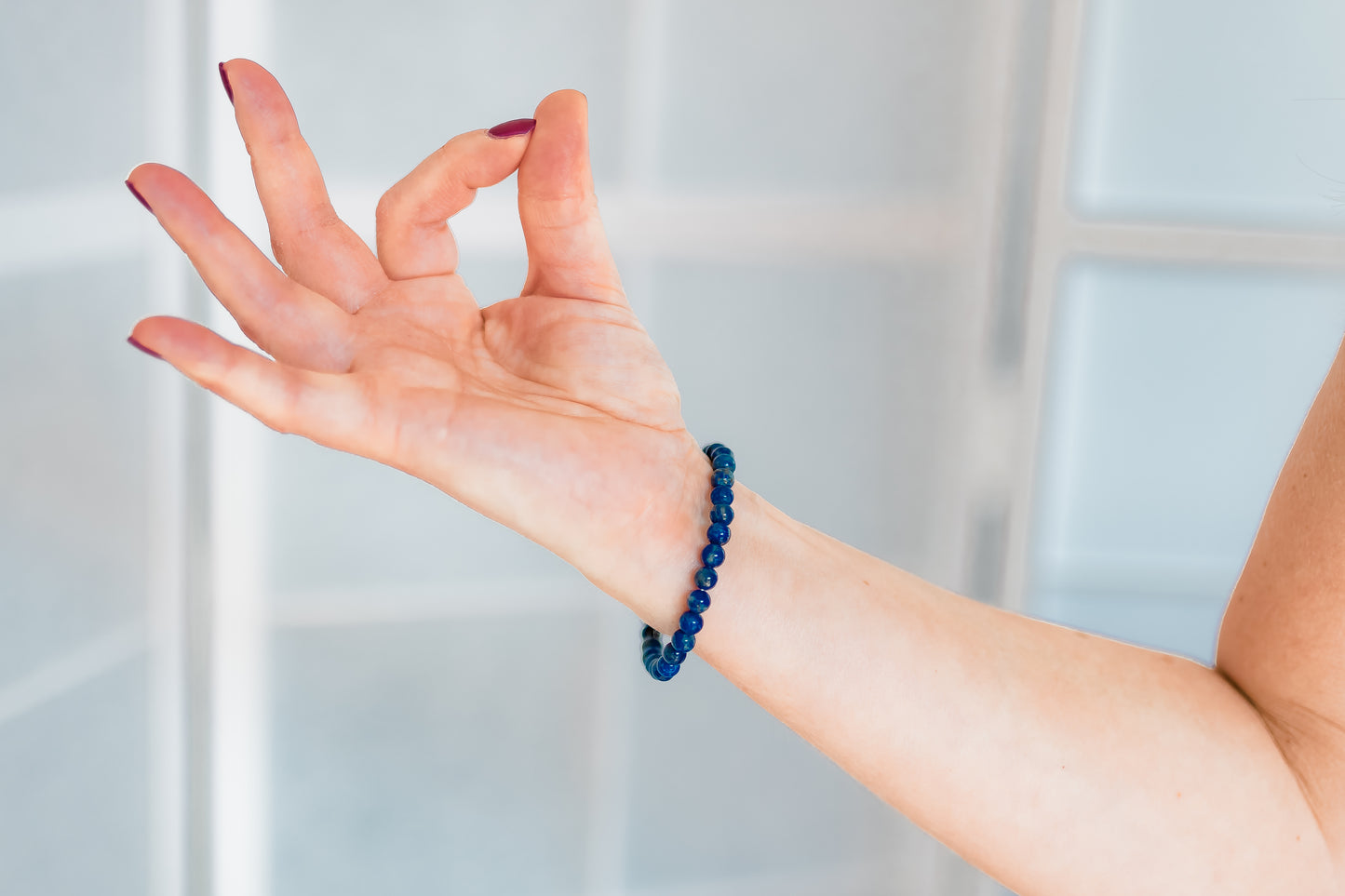 Lapislazuli Edelstein-Armband “Gelassenheit” - Fördert Loyalität, Aufrichtigkeit und Selbstakzeptanz - Perfektes spirituelles Geschenk