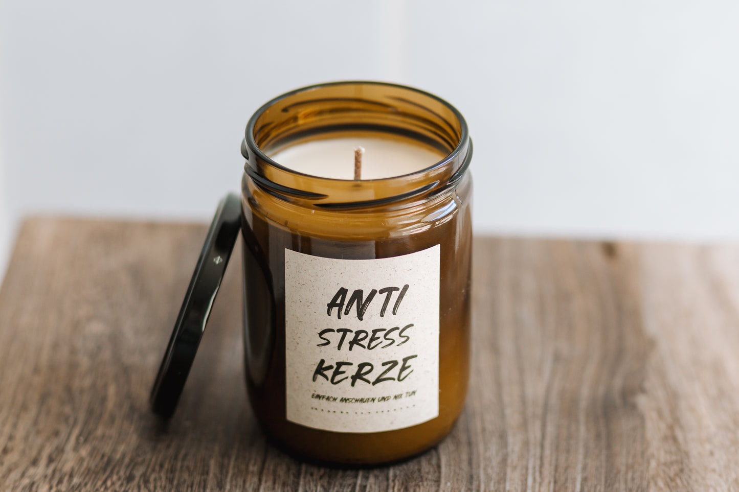 Anti-Stress Duftkerze - 360g Kerze mit Deckel für entspannte, gemütliche Stunden - Bis 60 Std. Brenndauer