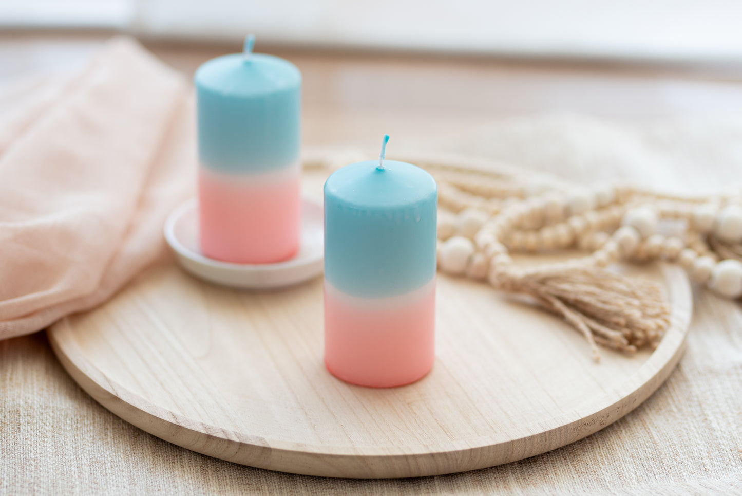 Farbenfrohe Kerze apricot/türkis - Stumpenkerze mit Neon Farbverlauf - Bring Farbe in dein Zuhause