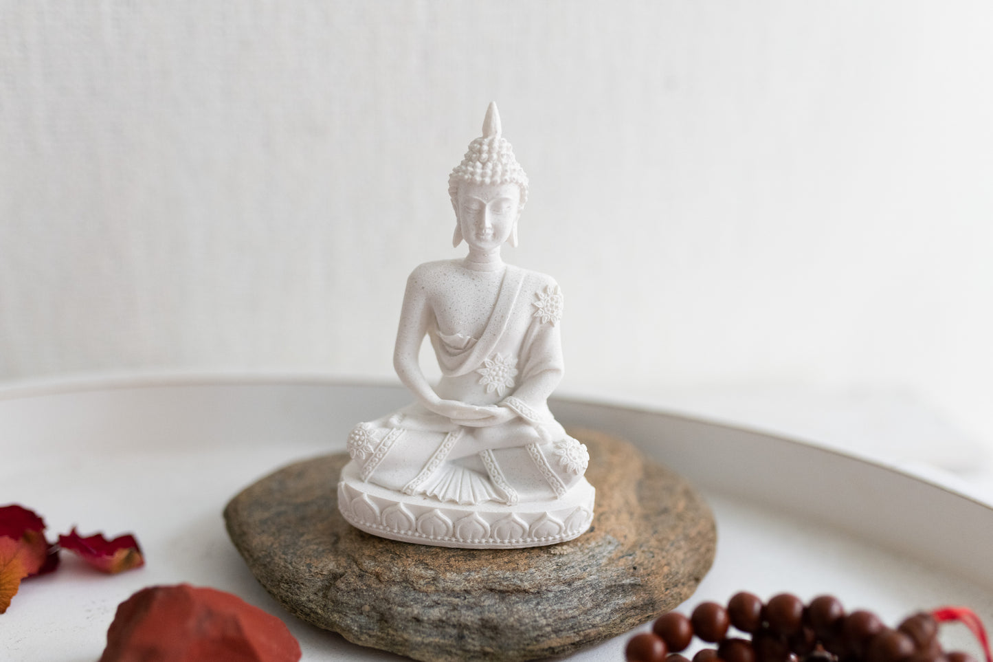 Deko Buddha-Statue in Meditationshaltung als spirituelle Deko - Kreiere deinen wunderschönen Altar und Kraftplatz für Rituale, Zeremonien und Spiritualität
