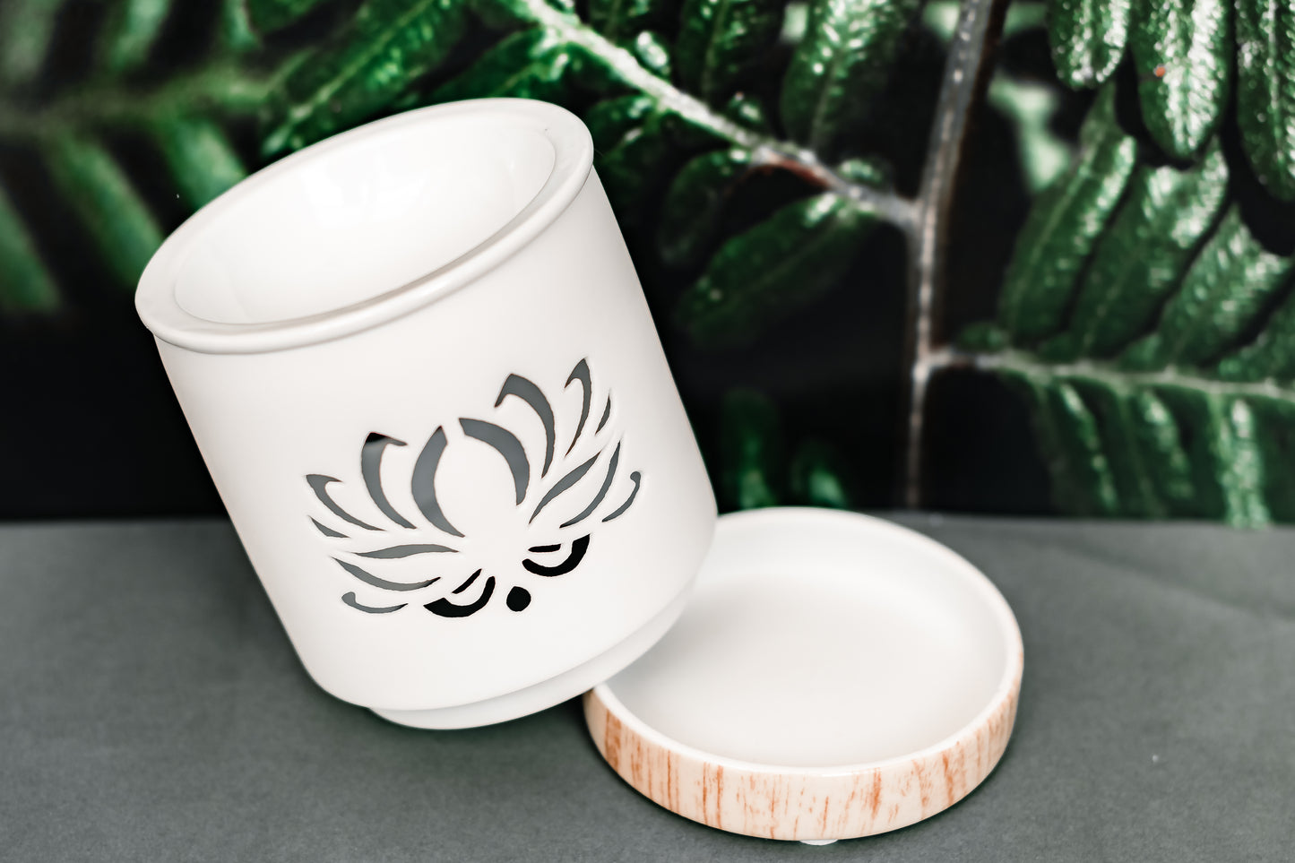 Aromaöl Brenner mit "Lotus" Design